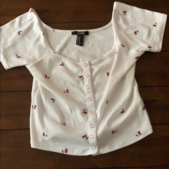 FOREVER 21 || White Crop Tops with Cherries